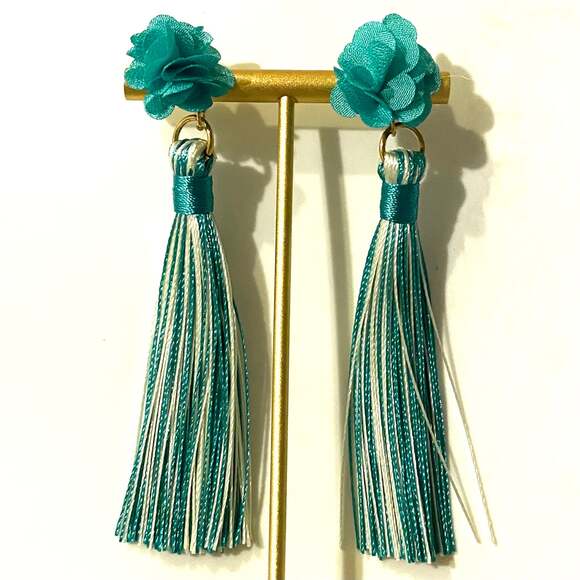 Flower Green and White Tassel Earrings - Picture 1 of 1